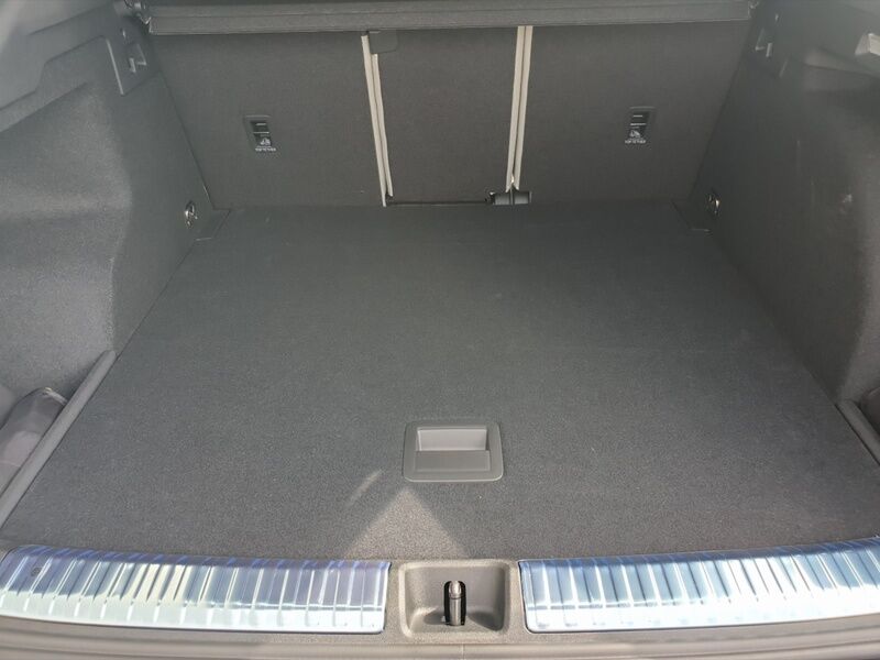 More views of Audi Q3