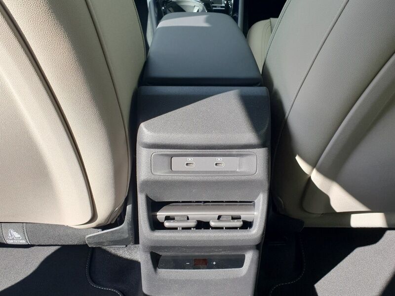 More views of Audi Q3