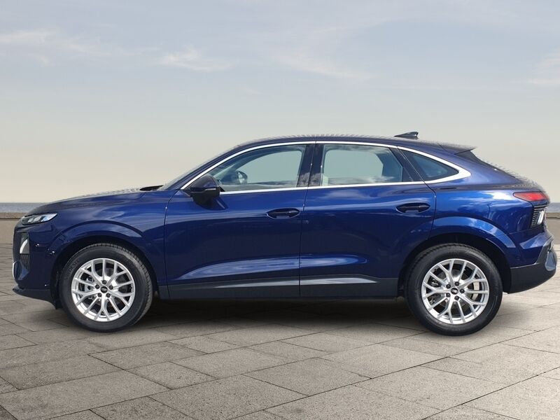 More views of Audi Q3