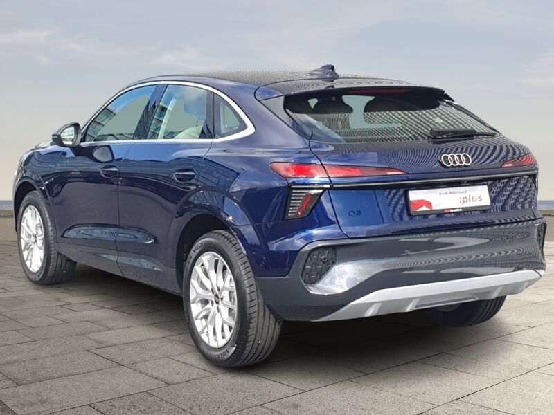 More views of Audi Q3