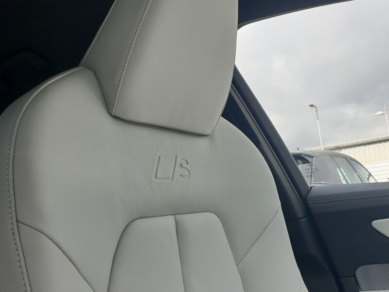 More views of Audi A6