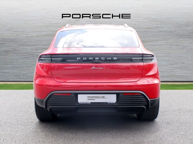 More views of Porsche Macan