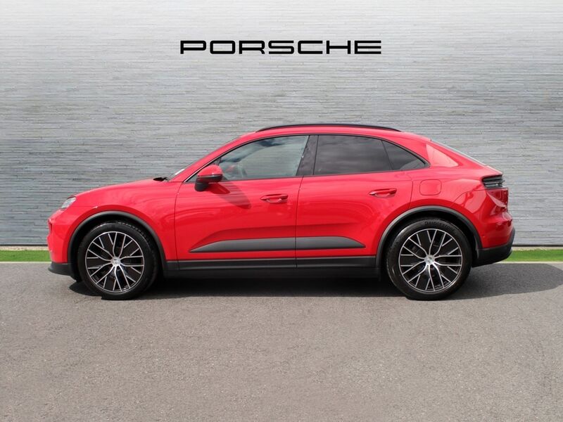 More views of Porsche Macan