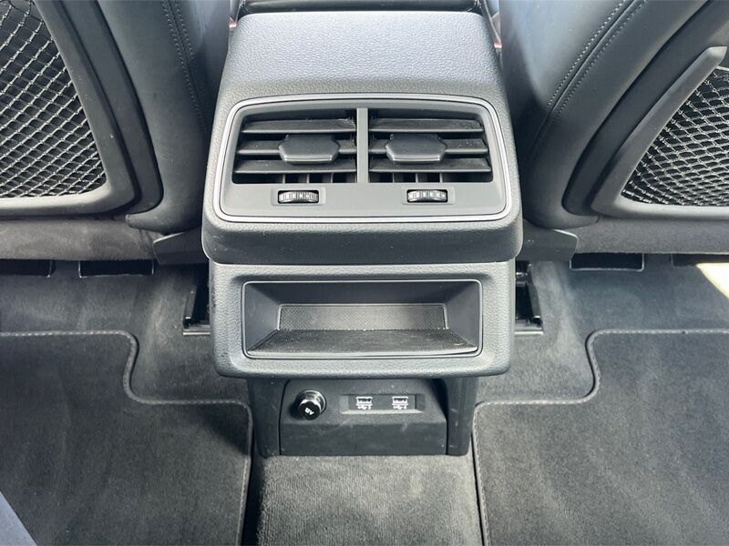 More views of Audi e-tron