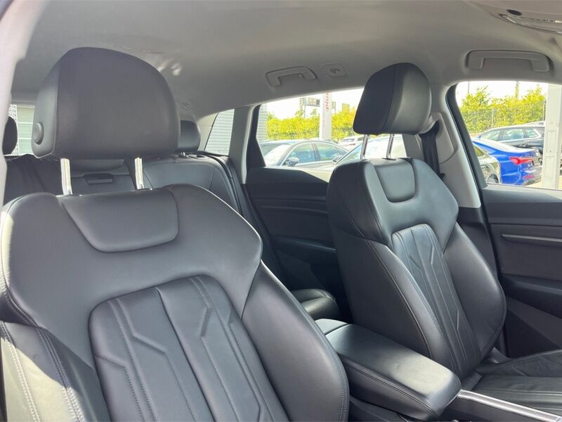 More views of Audi e-tron