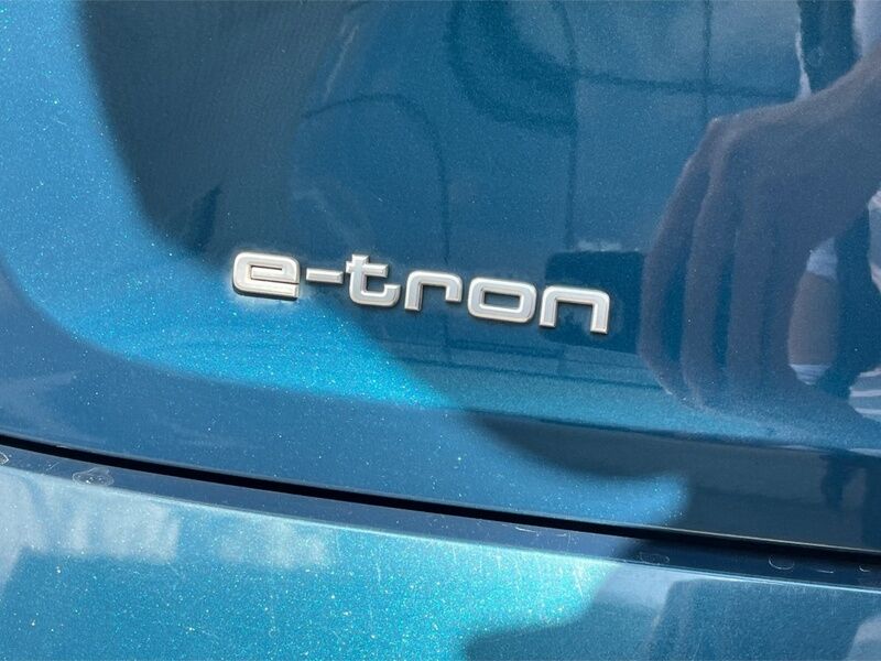 More views of Audi e-tron