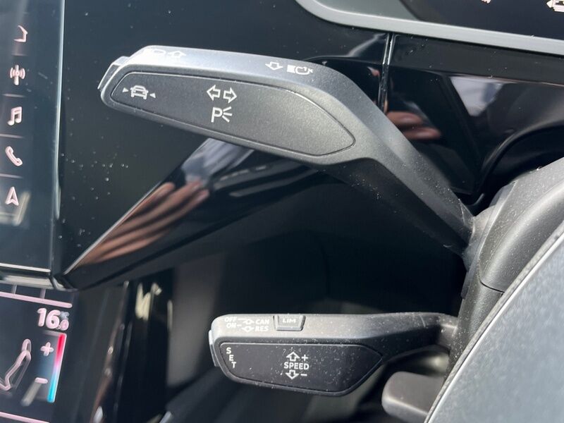 More views of Audi e-tron