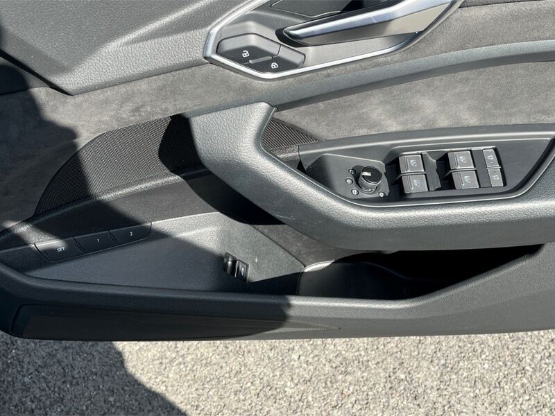 More views of Audi e-tron