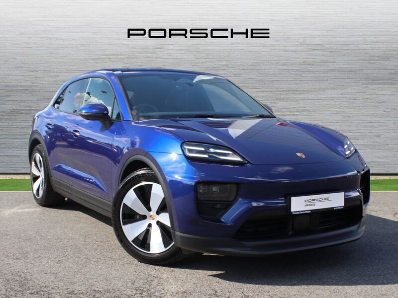 More views of Porsche Macan
