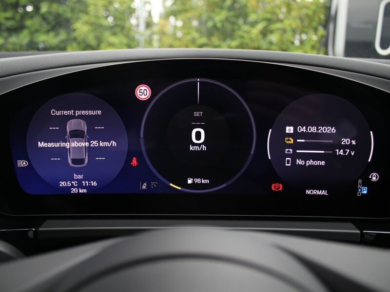 More views of Porsche Macan