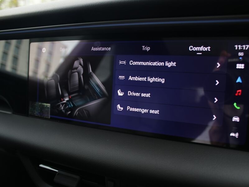 More views of Porsche Macan