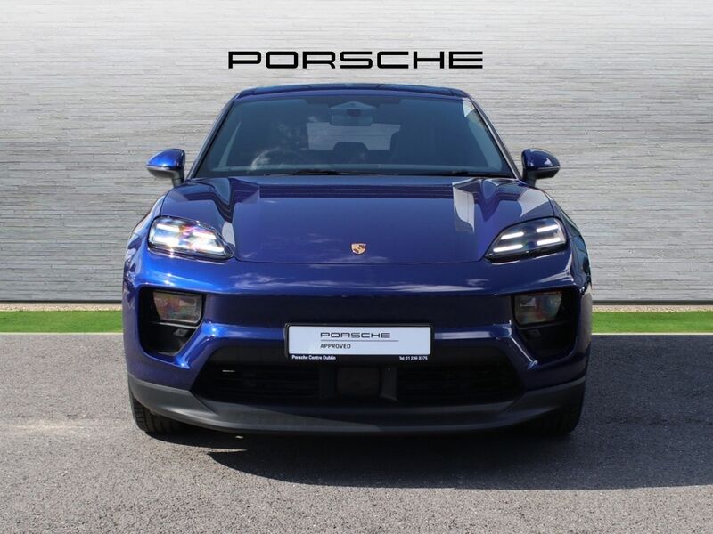 More views of Porsche Macan