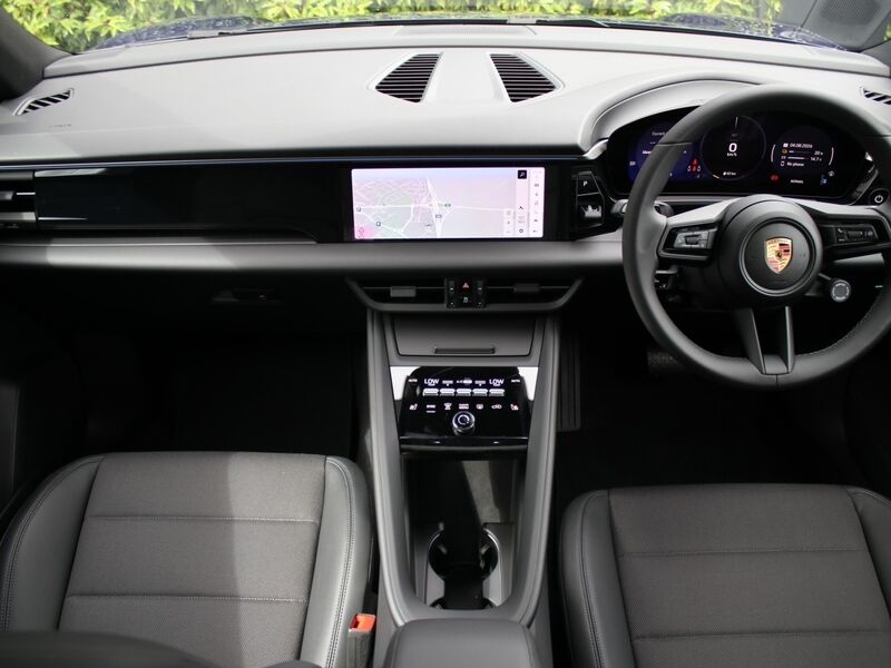 More views of Porsche Macan