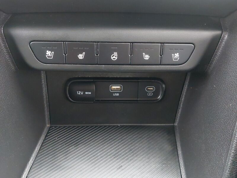 More views of Kia Sportage