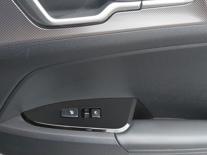 More views of Kia Sportage