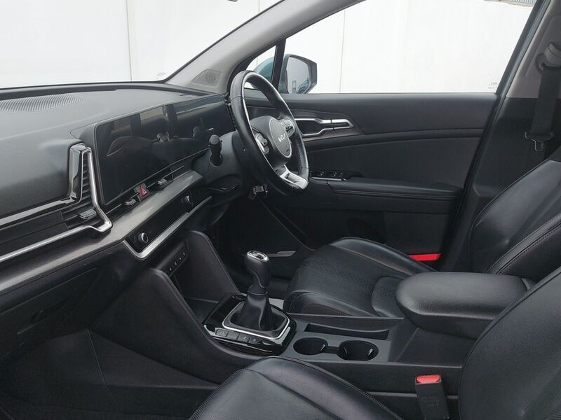 More views of Kia Sportage