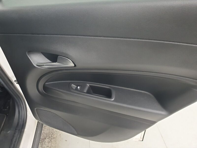 More views of Jeep Avenger