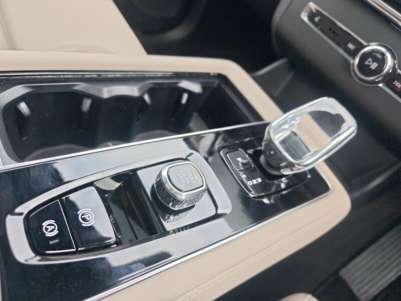 More views of Volvo XC90