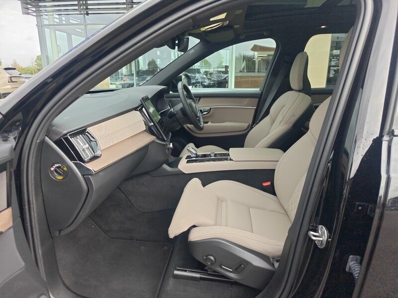More views of Volvo XC90