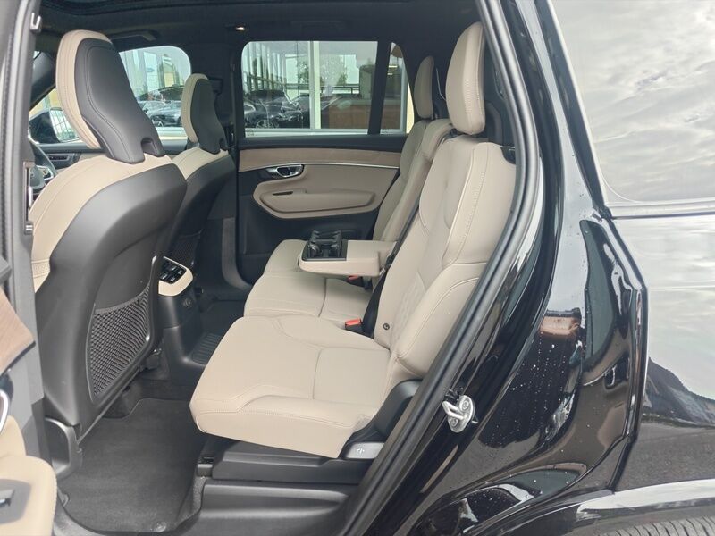More views of Volvo XC90