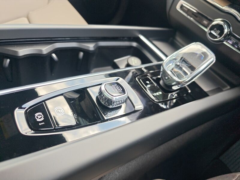 More views of Volvo XC60