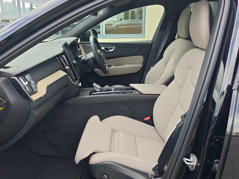 More views of Volvo XC60
