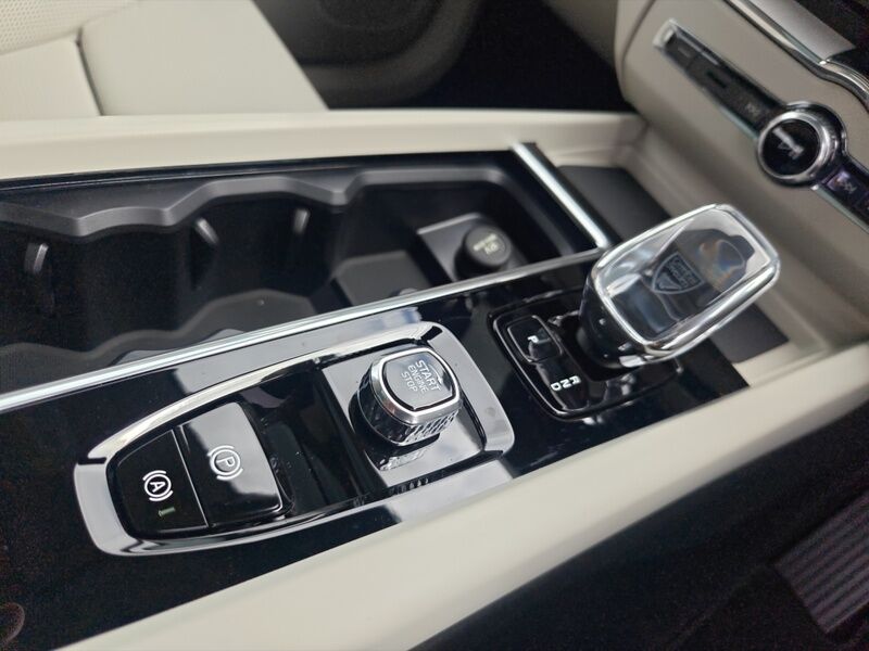 More views of Volvo XC60