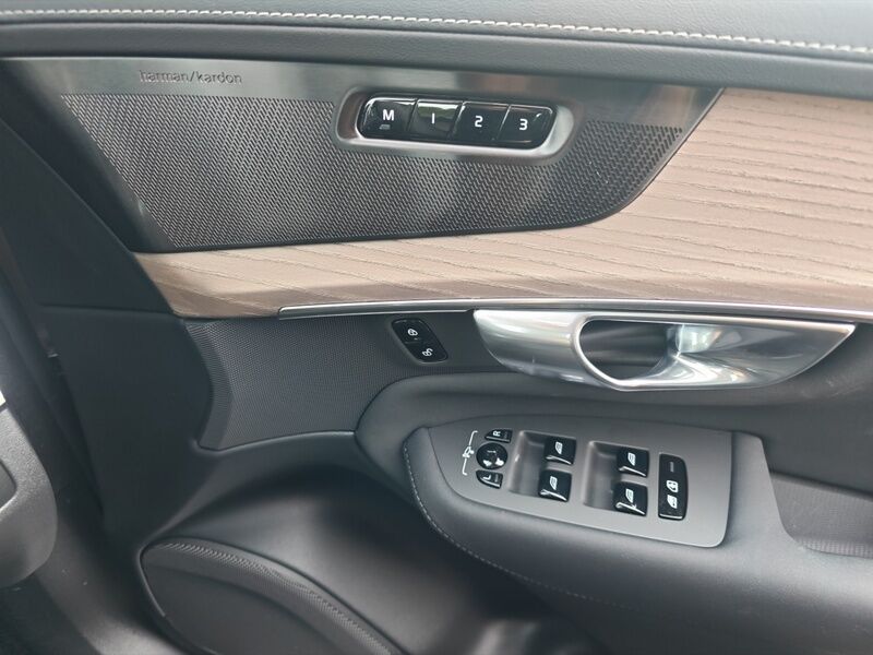 More views of Volvo XC90