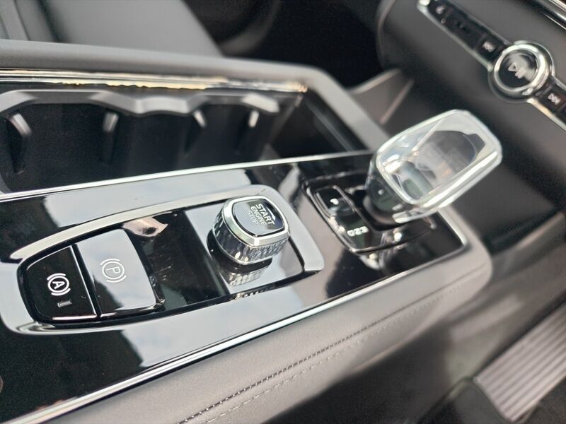 More views of Volvo XC90