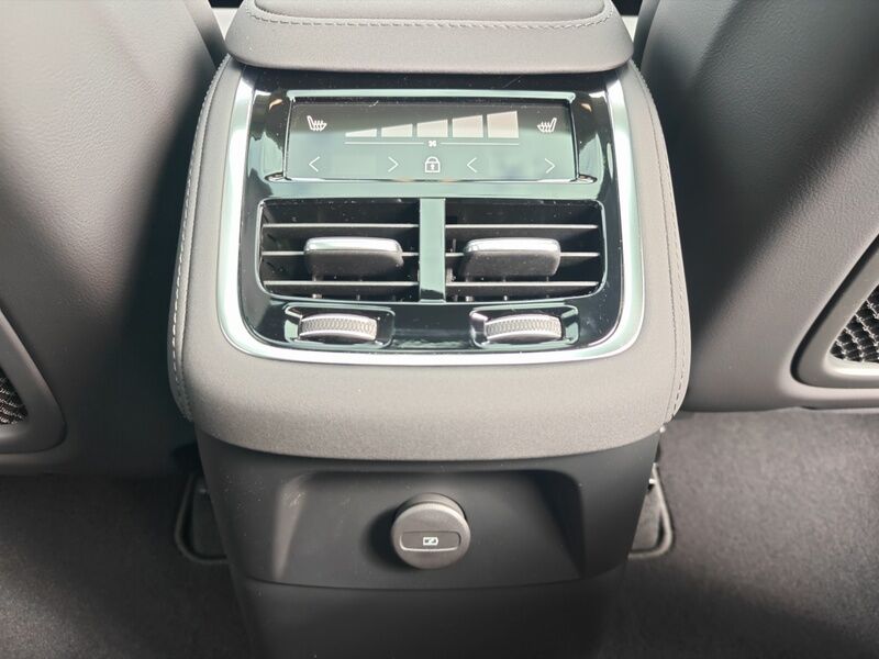 More views of Volvo XC90