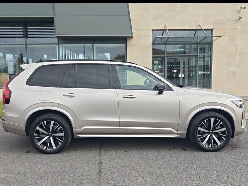 More views of Volvo XC90
