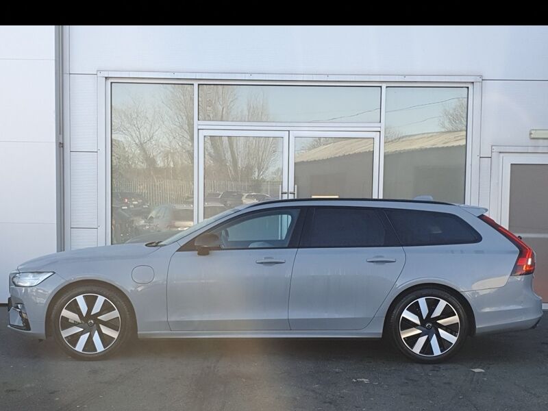 More views of Volvo V90