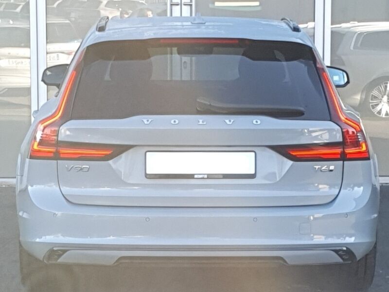 More views of Volvo V90