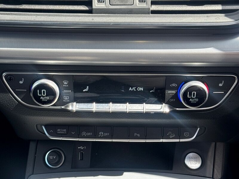 More views of Audi Q5