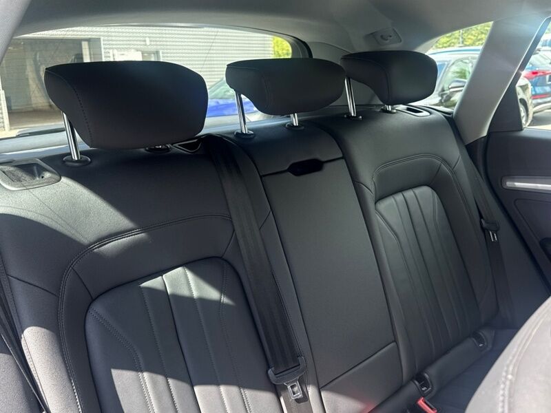 More views of Audi Q5