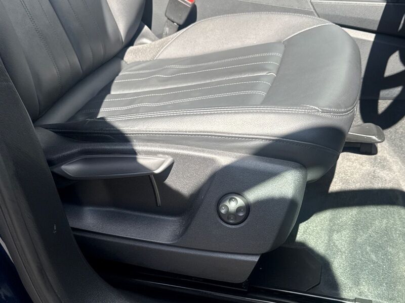 More views of Audi Q5