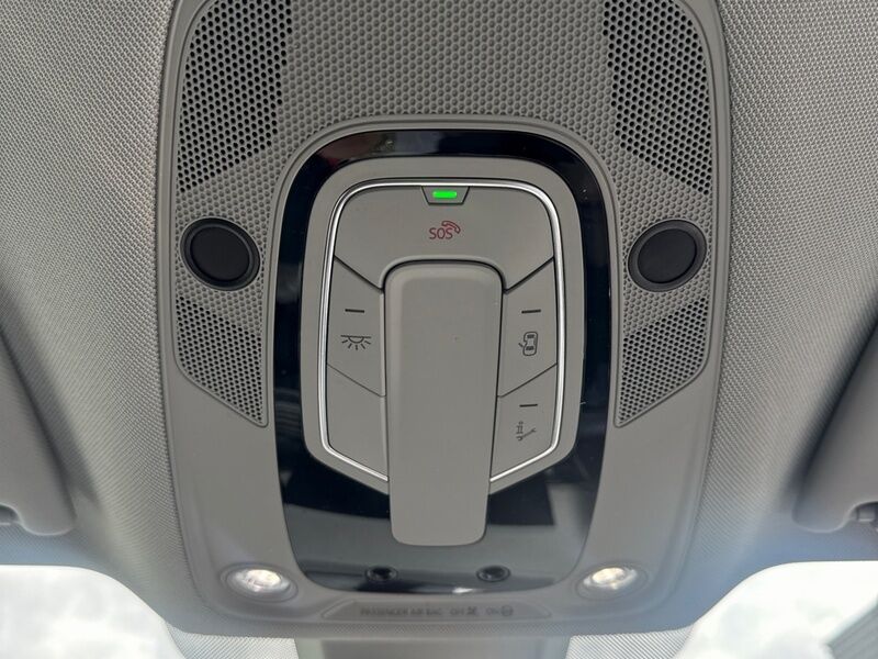 More views of Audi Q5