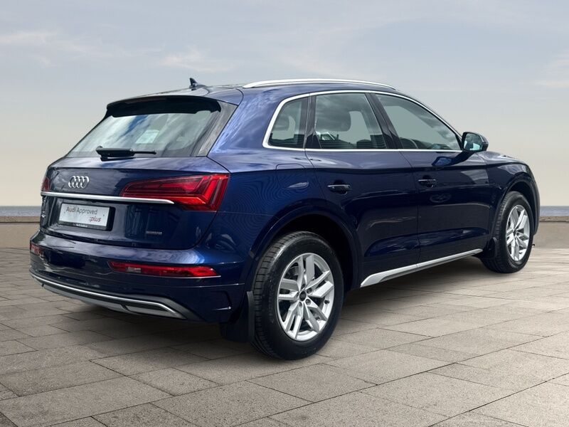 More views of Audi Q5