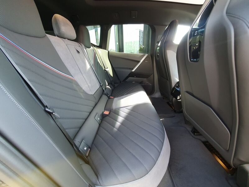 More views of BMW iX
