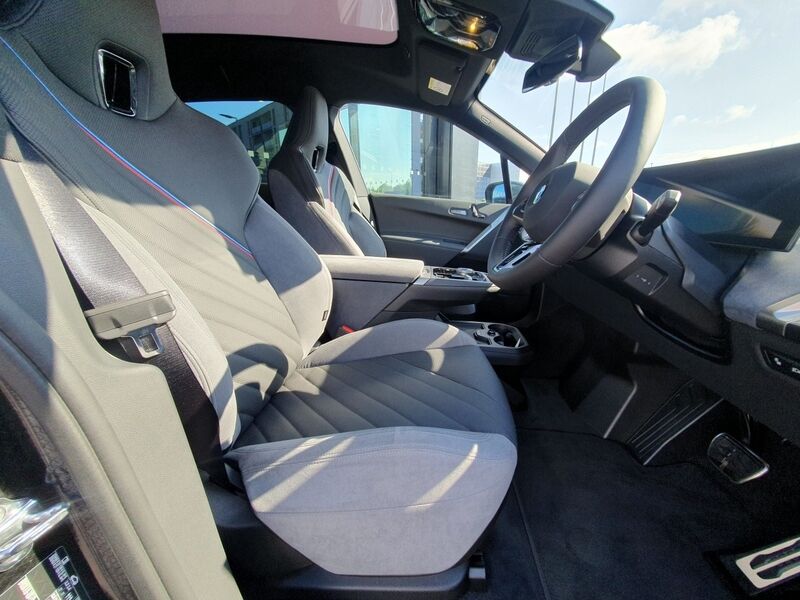 More views of BMW iX