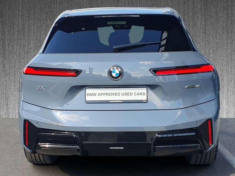 More views of BMW iX