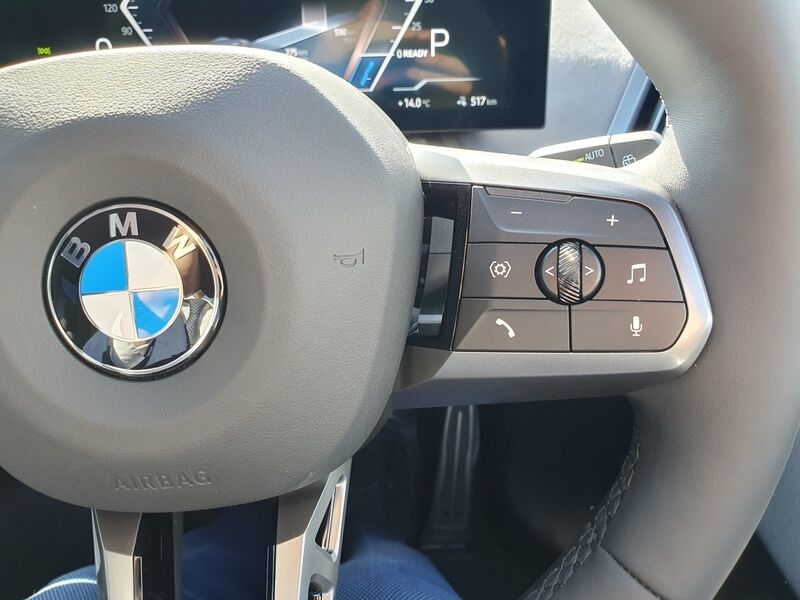 More views of BMW iX