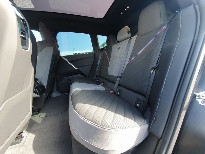 More views of BMW iX