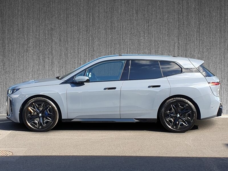 More views of BMW iX