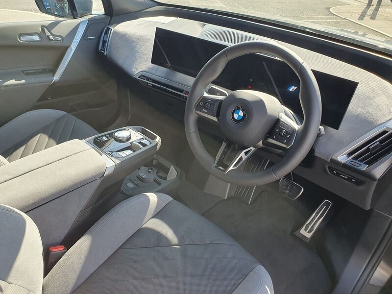 More views of BMW iX