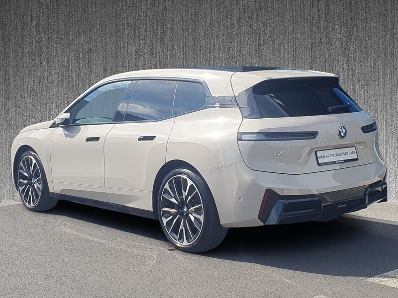 More views of BMW iX