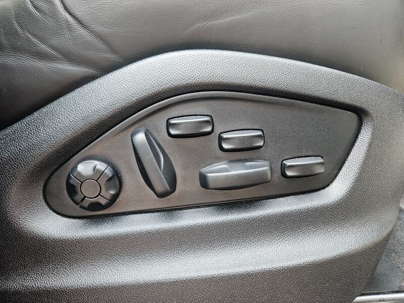More views of Porsche Cayenne