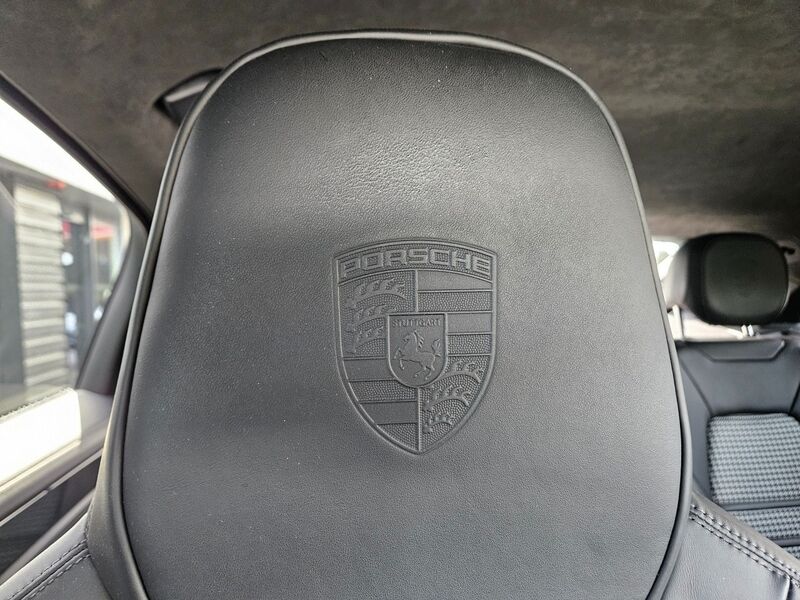 More views of Porsche Cayenne