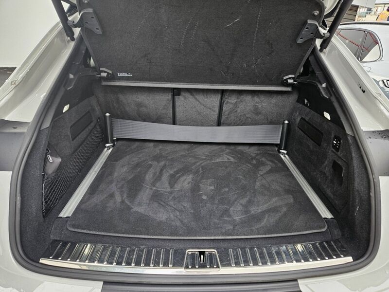 More views of Porsche Cayenne