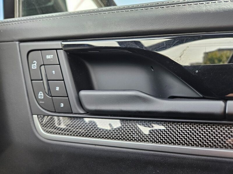 More views of Porsche Cayenne